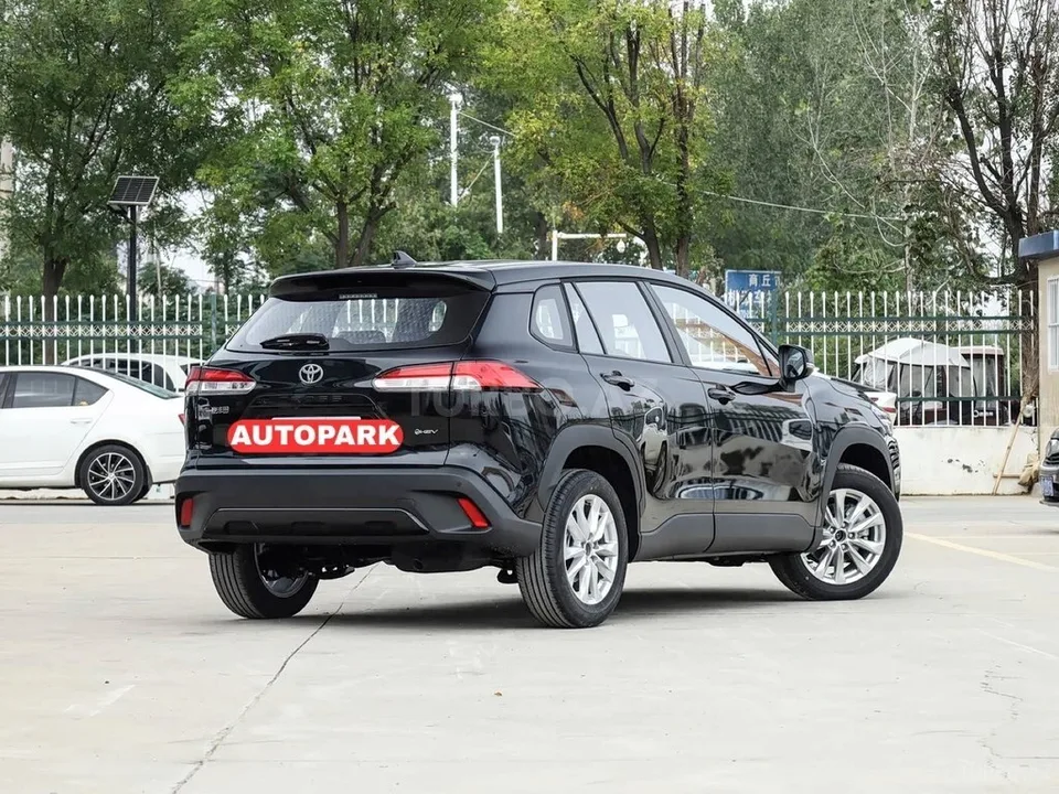 Toyota Corolla Cross — foto 4/4