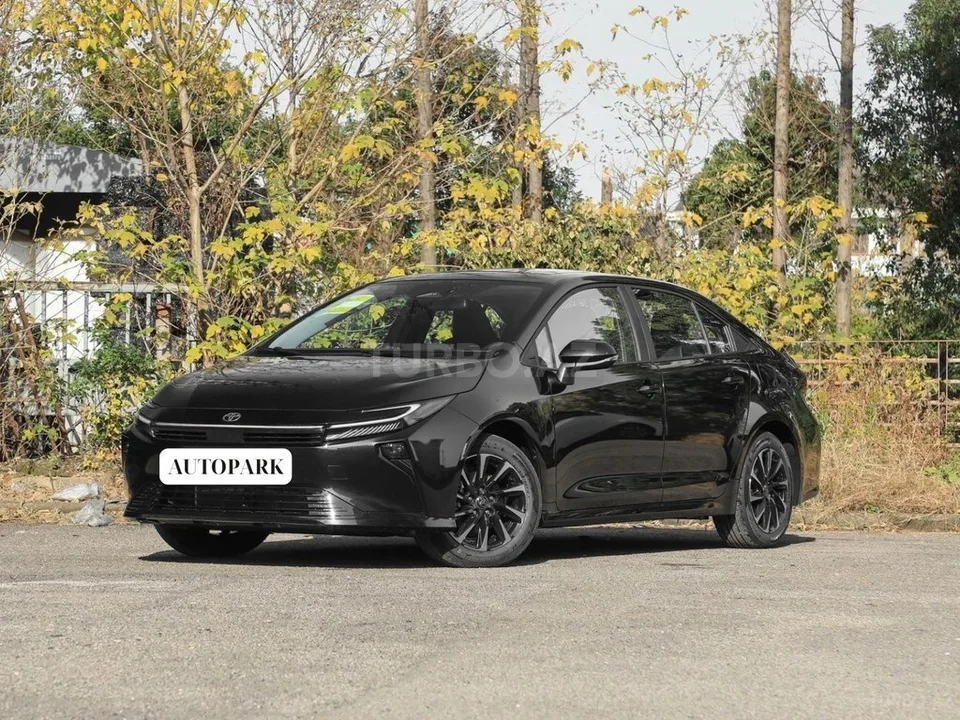 Toyota Corolla — foto 1/4