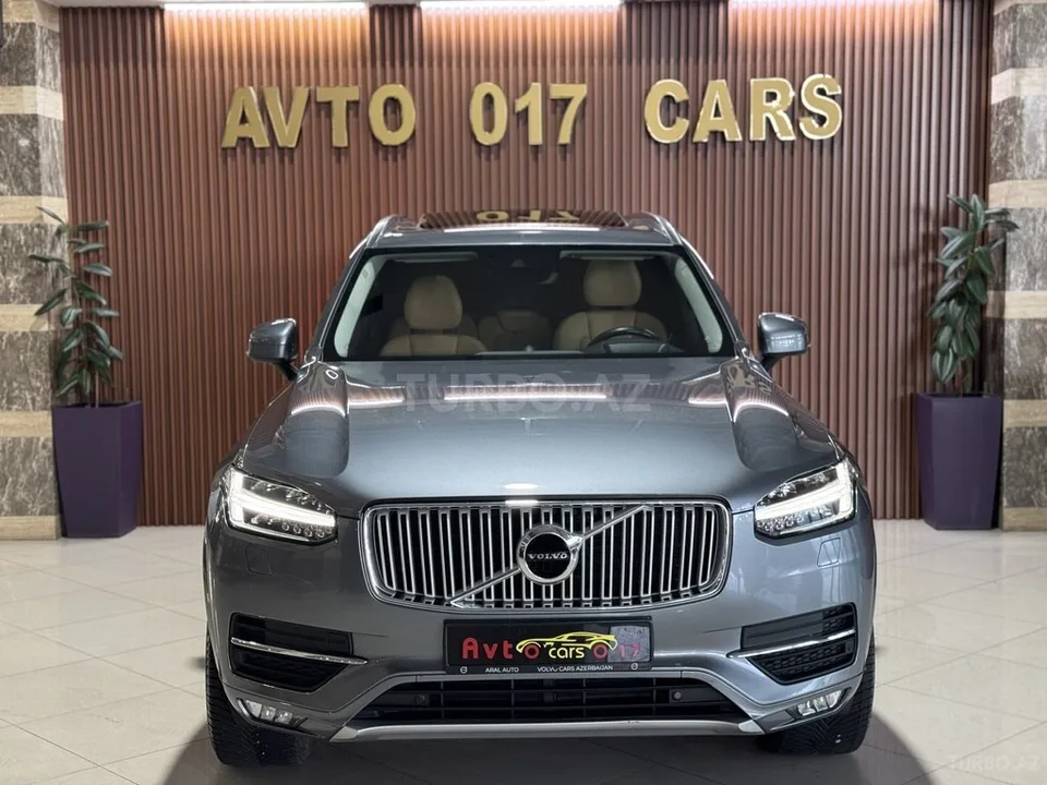 Volvo XC90 — foto 1/4