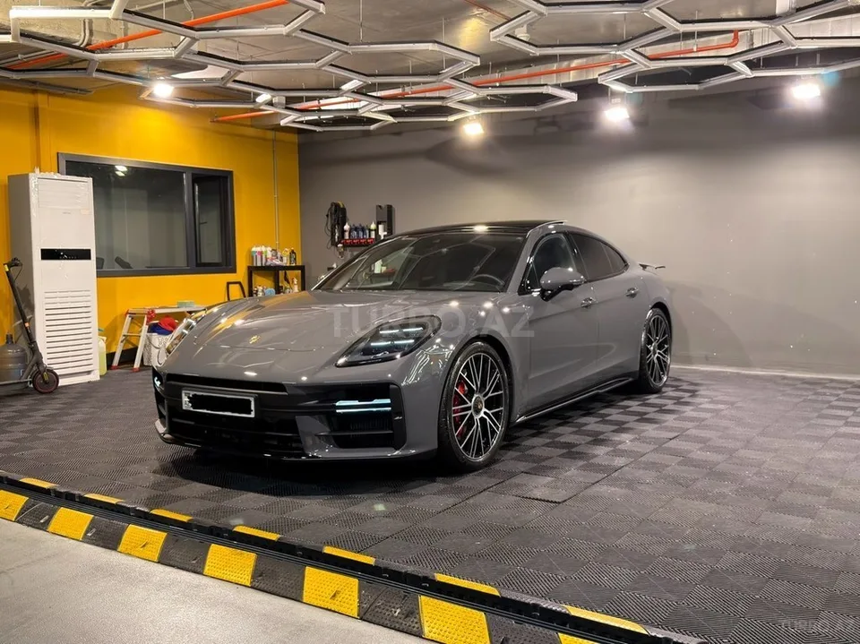 Porsche Panamera GTS — foto 3/4