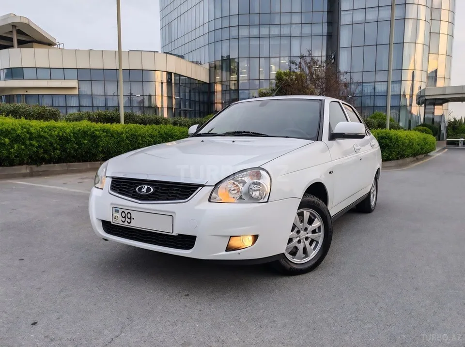 LADA (VAZ) Priora — foto 1/4