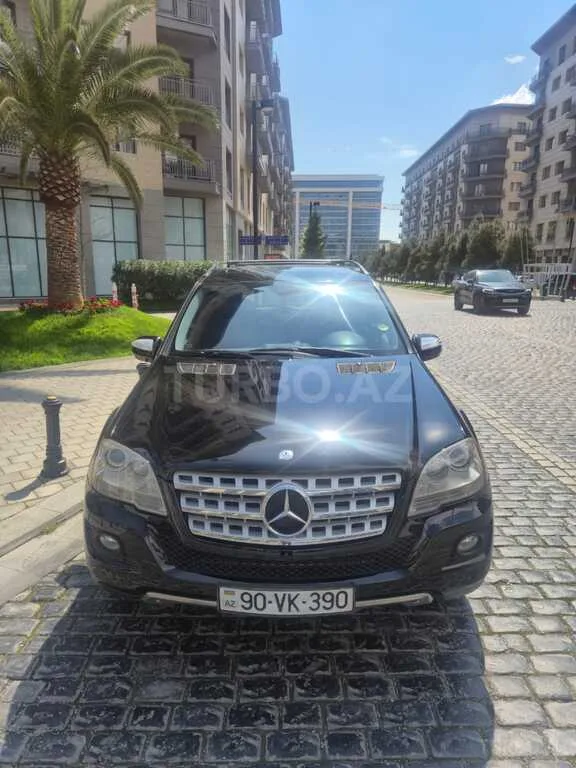 Mercedes ML 350 4MATIC — foto 1/4