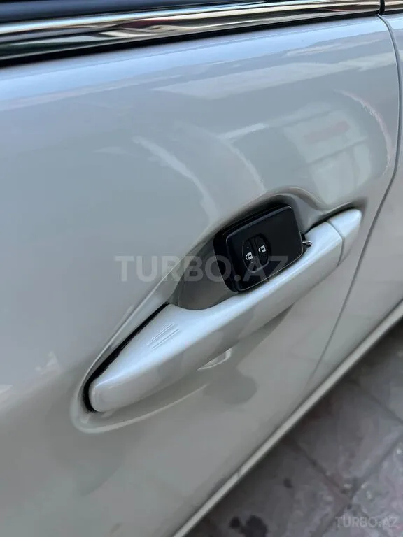 Toyota Corolla Fielder — foto 2/4