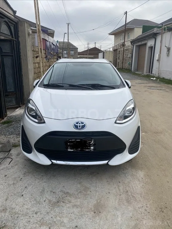 Toyota Aqua — foto 1/4