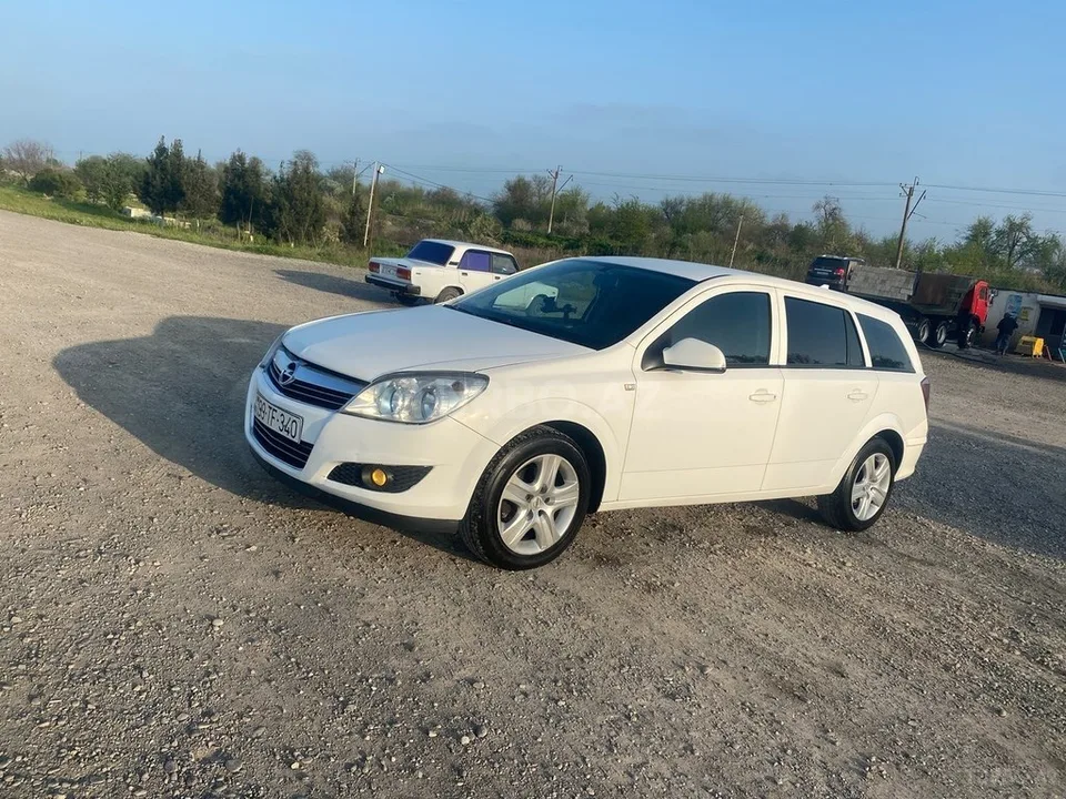 Opel Astra — foto 3/4