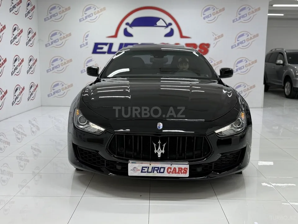Maserati Ghibli — foto 1/4