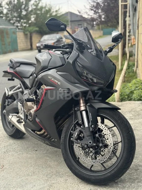 Honda CBR650R — foto 1/4