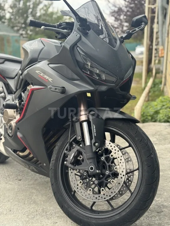 Honda CBR650R — foto 4/4