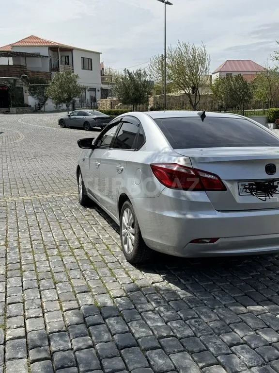 Changan Eado — foto 3/4