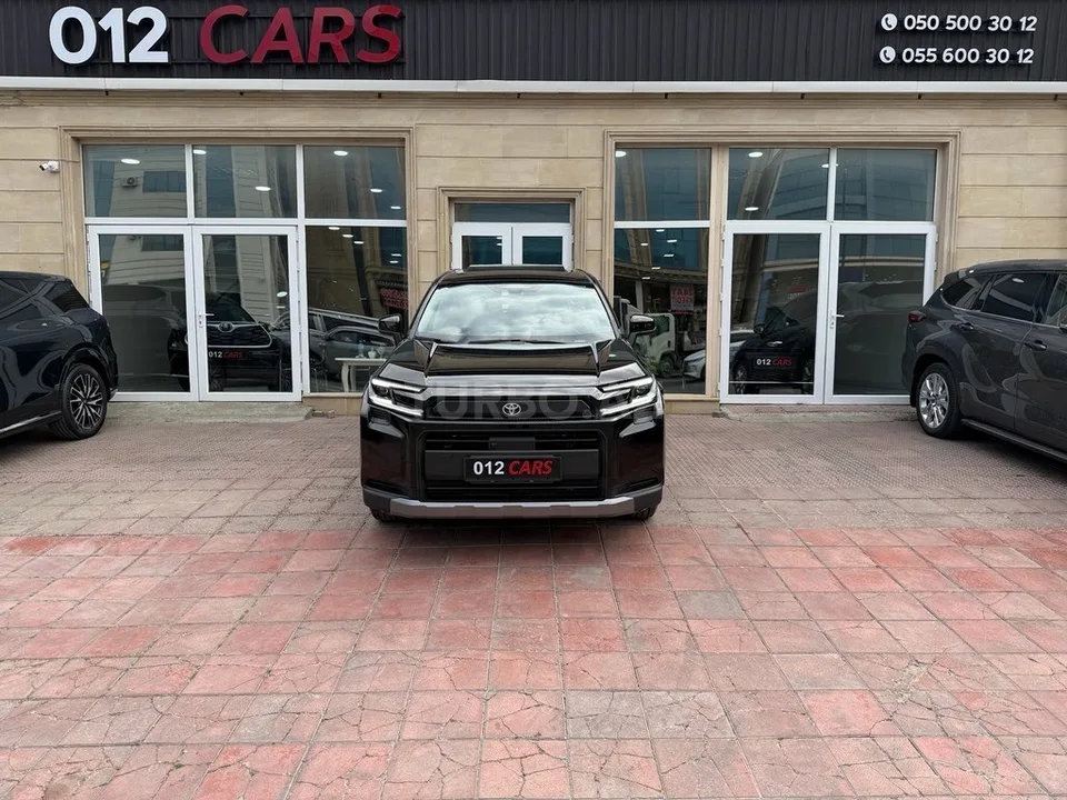 Toyota RAV4 — foto 1/4