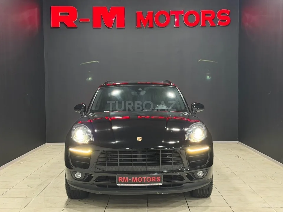 Porsche Macan — foto 1/4