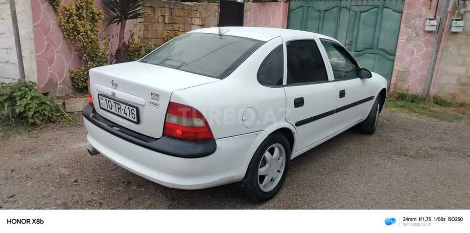 Opel Vectra — фото 2/4
