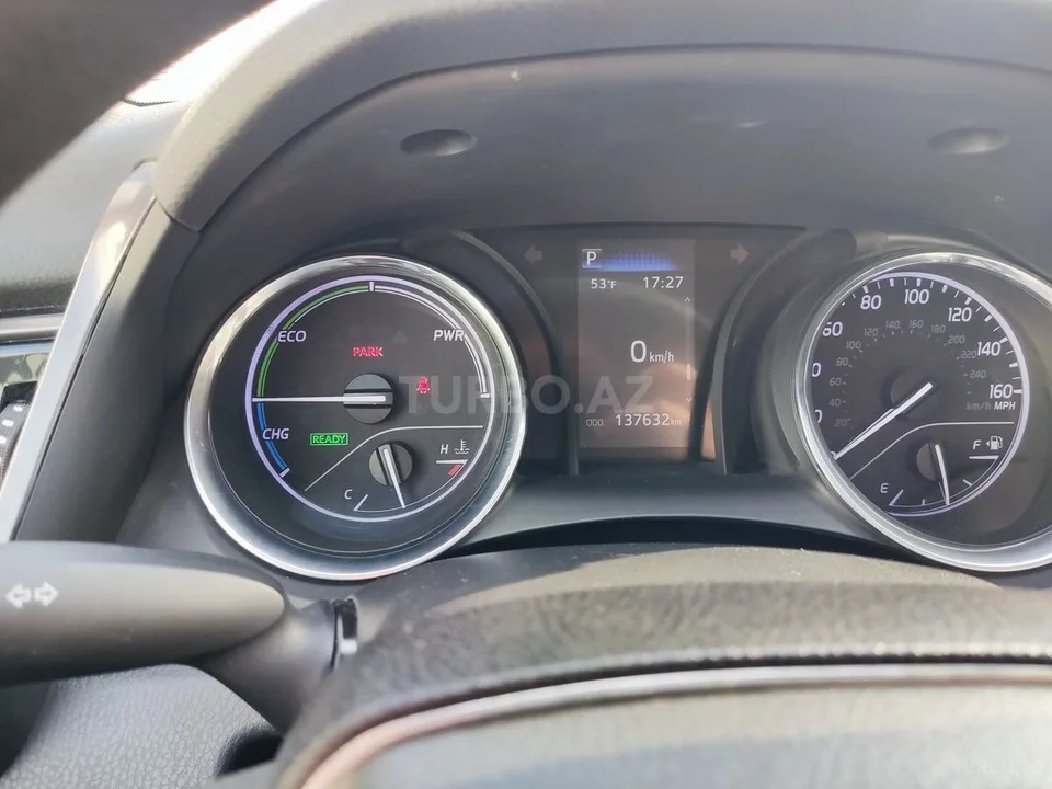 Toyota Camry — foto 2/4