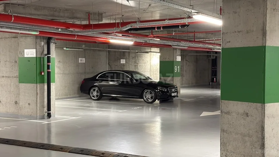 Mercedes E 300 — foto 2/4