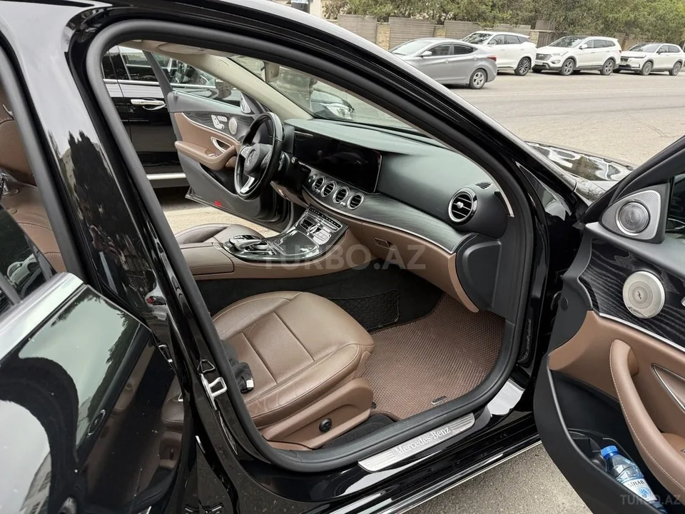 Mercedes E 300 — foto 4/4