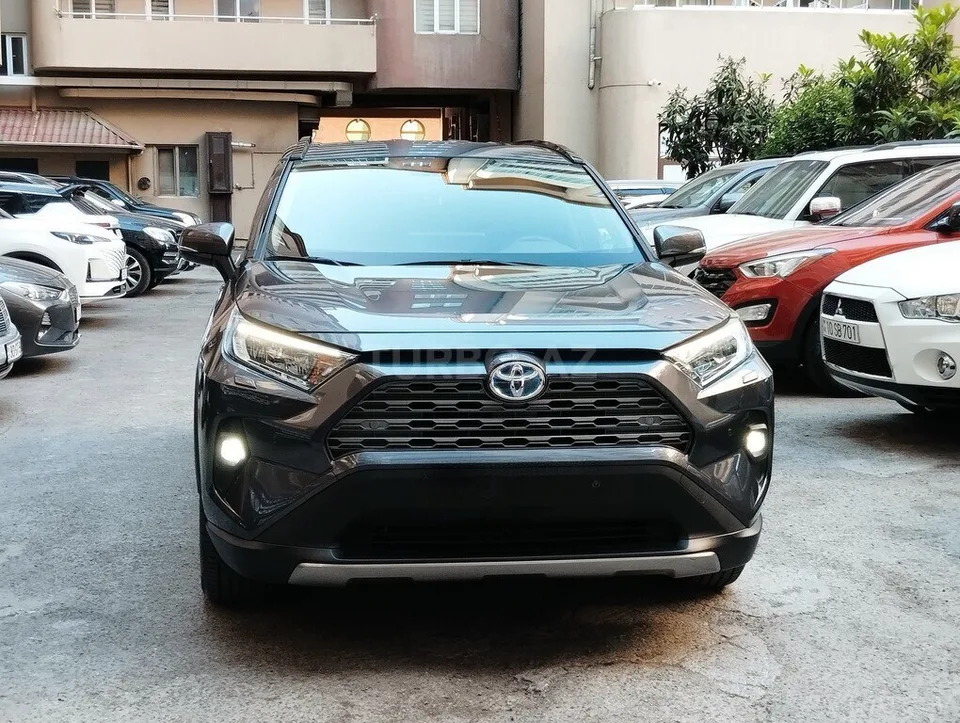 Toyota RAV4 — foto 2/4