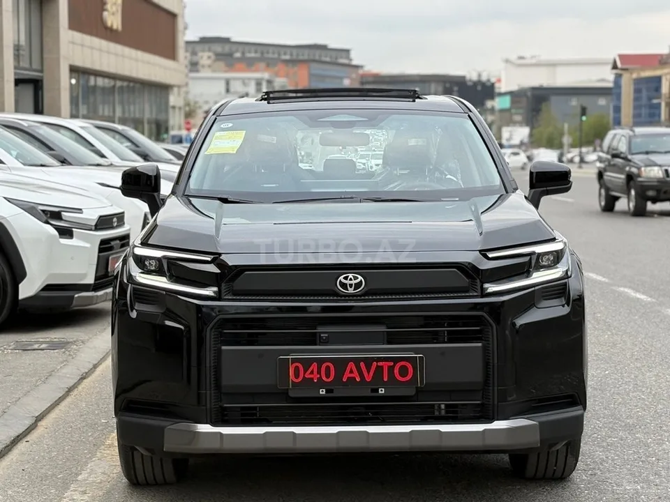 Toyota RAV4 — foto 1/4