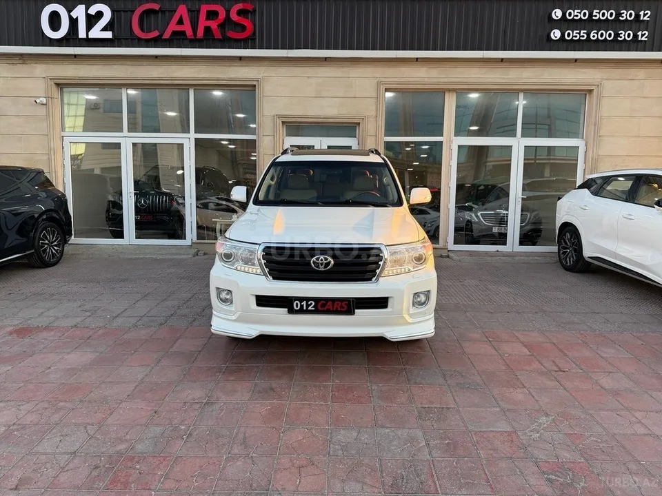 Toyota Land Cruiser — foto 1/4