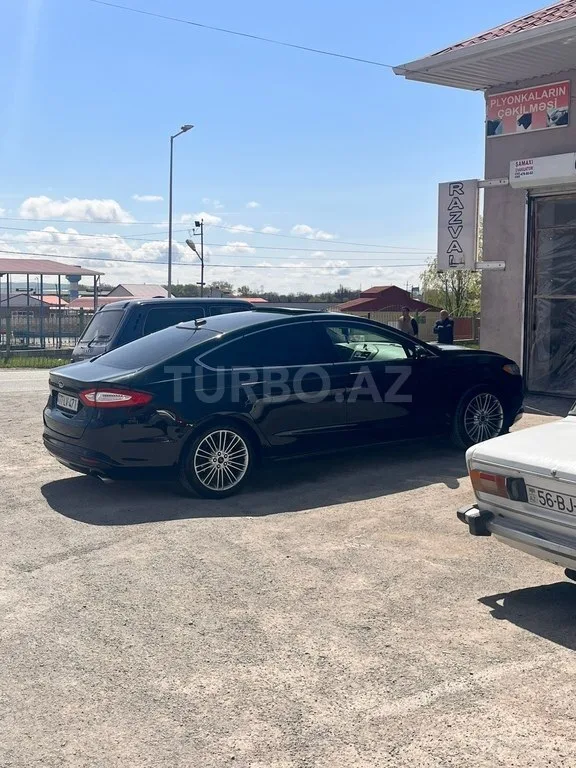 Ford Fusion (North America) — foto 2/4