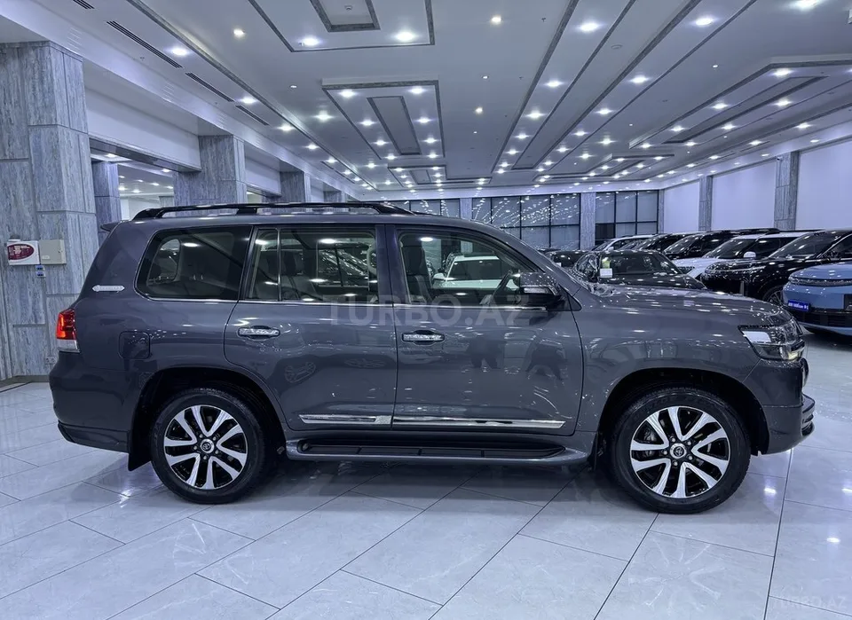 Toyota Land Cruiser — foto 4/4