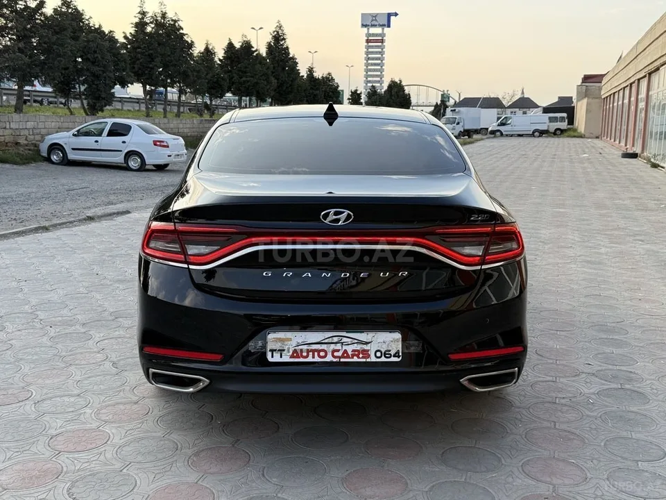 Hyundai Grandeur — foto 2/4