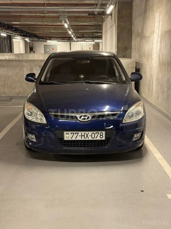 Hyundai i30 — foto 1/4