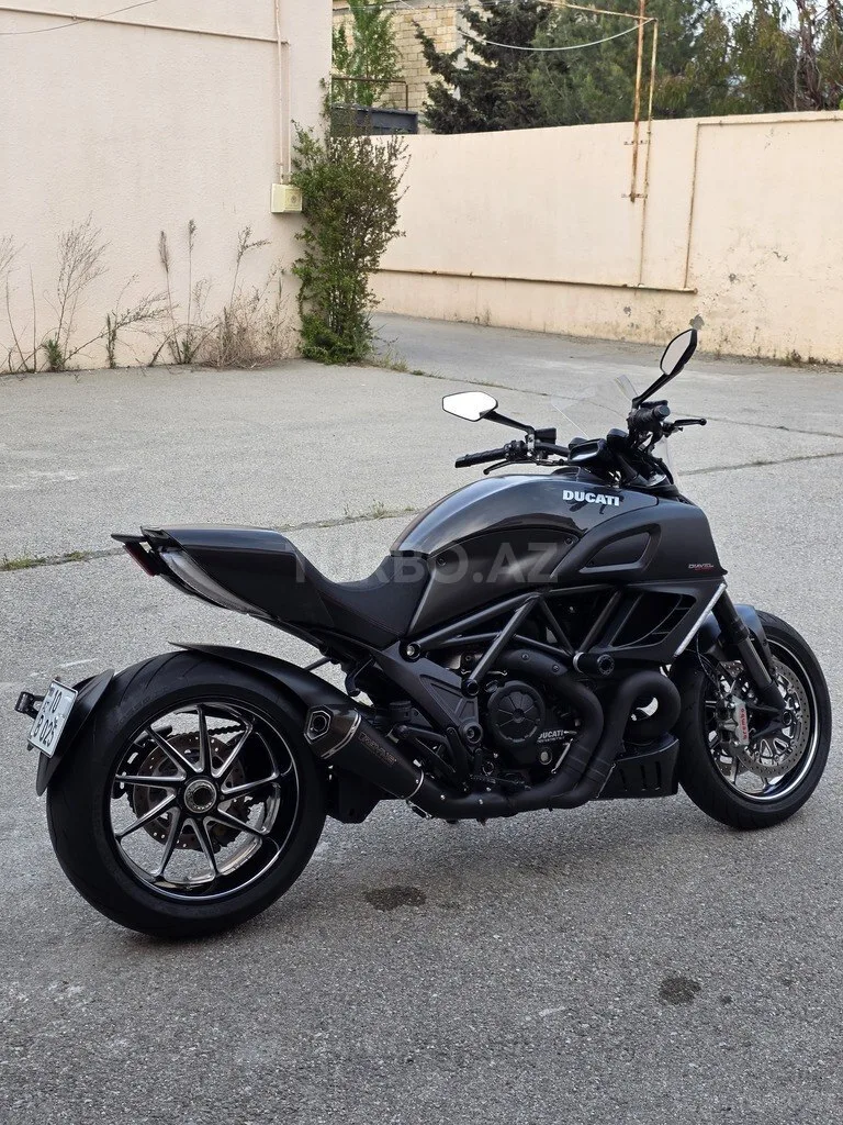Ducati Diavel — foto 4/4