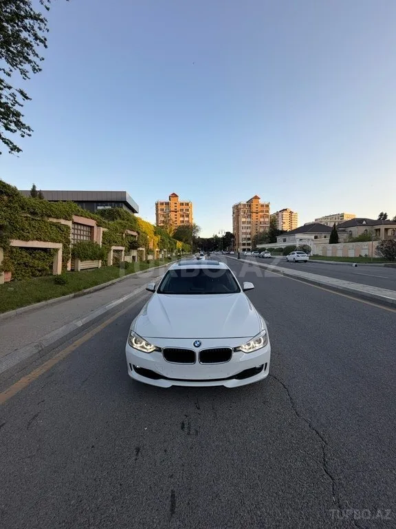BMW 320 — foto 1/4