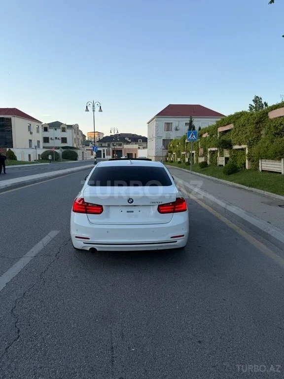 BMW 320 — foto 2/4