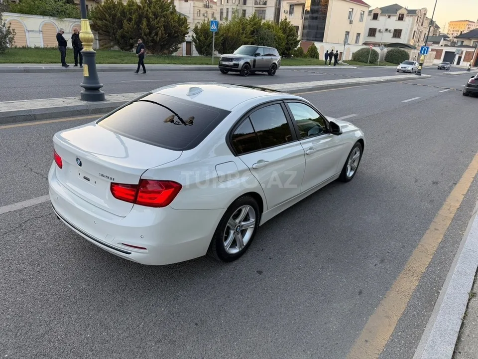 BMW 320 — foto 4/4