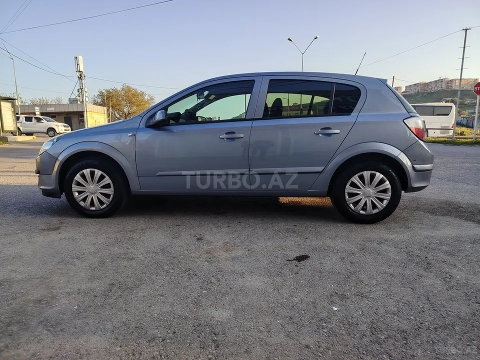 Opel Astra — foto 3/4