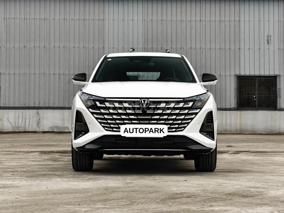 Changan Uni-Z — foto 2/4