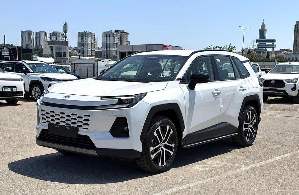Toyota RAV4 — foto 3/4