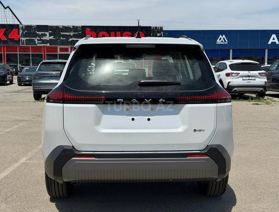 Toyota RAV4 — foto 4/4