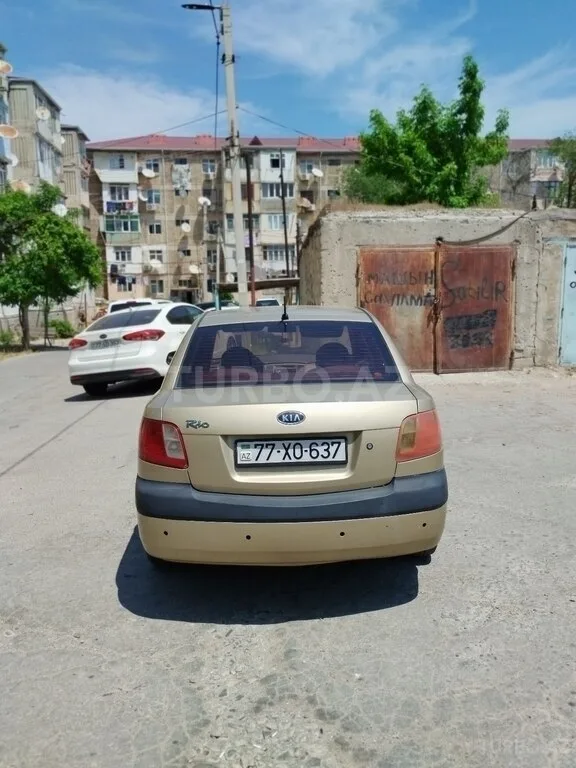 Kia Rio — foto 2/4