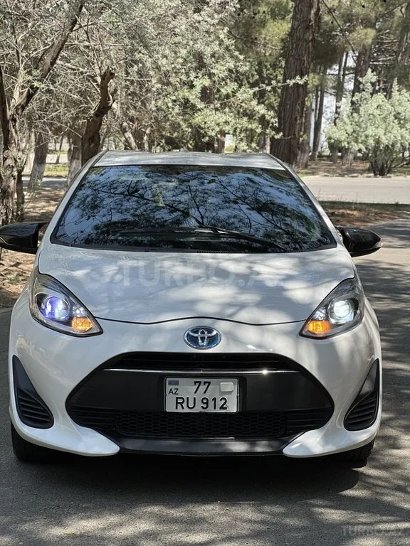 Toyota Aqua — foto 1/4