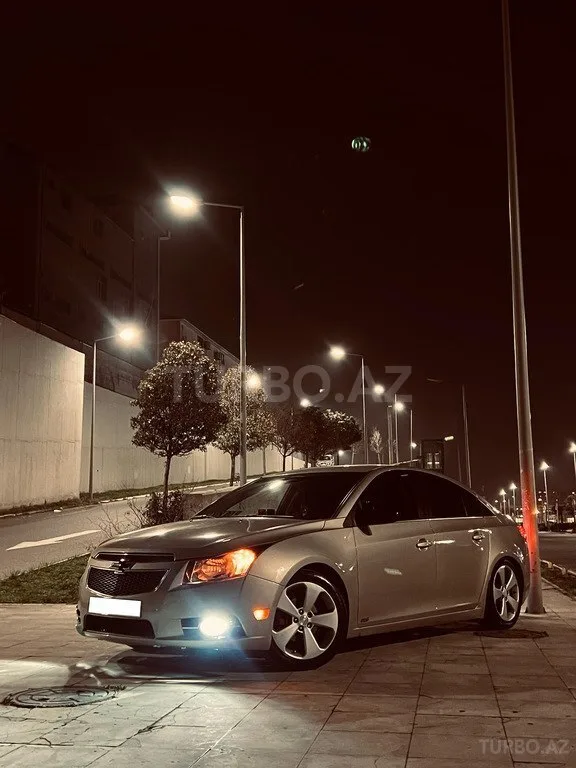 Chevrolet Cruze — фото 1/4