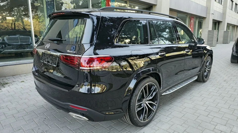 Mercedes GLS 580 4MATIC — foto 3/4