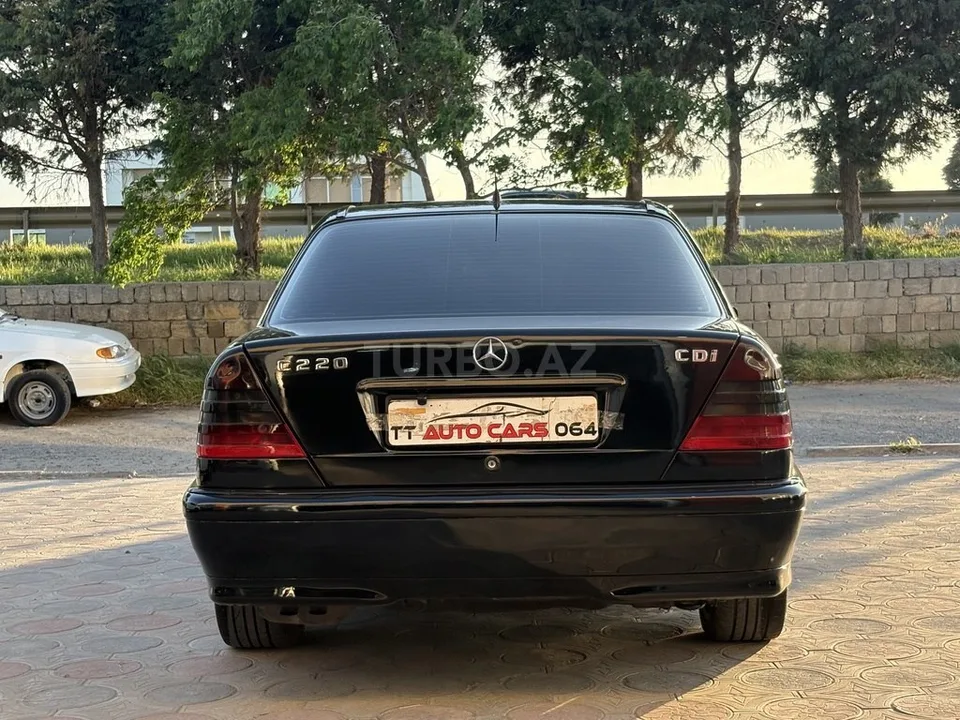Mercedes C 220 — foto 4/4