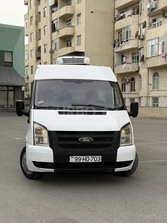 Ford Transit — foto 1/4