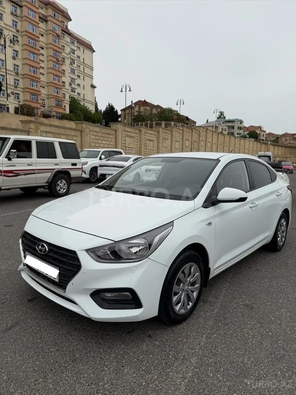 Hyundai Accent — фото 3/4