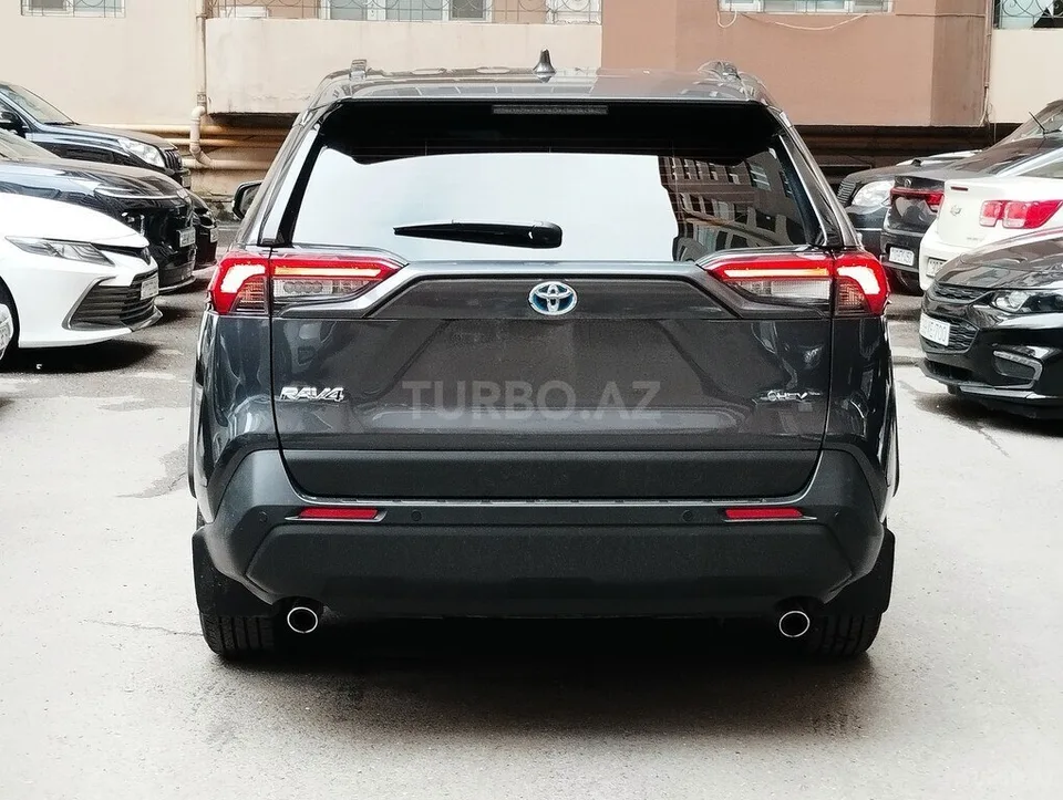 Toyota RAV4 — foto 4/4