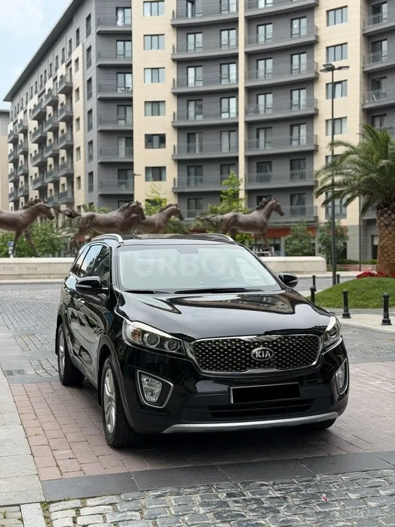 Kia Sorento — фото 4/4