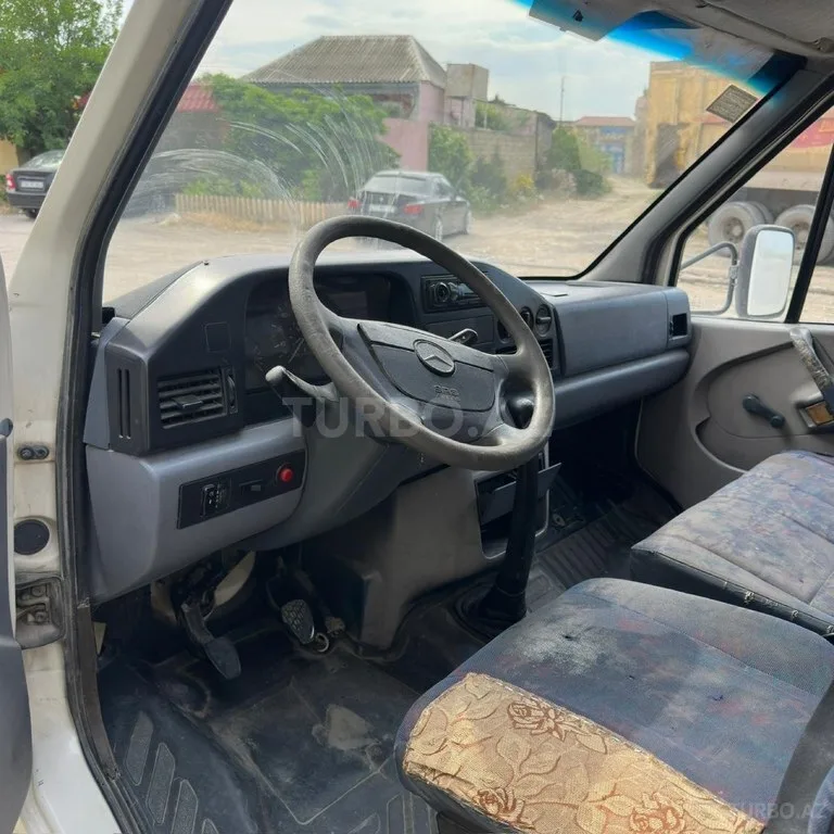 Mercedes Sprinter 412 — foto 3/4