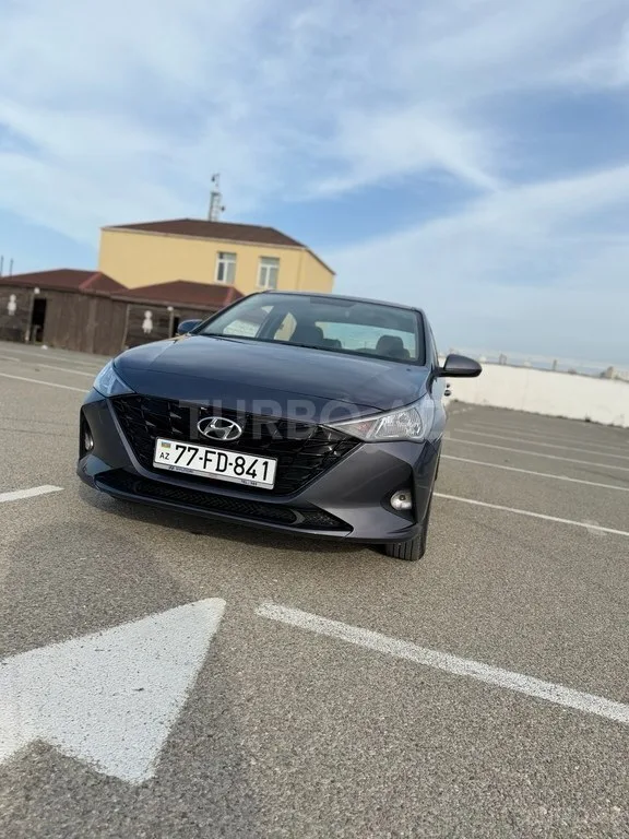 Hyundai Accent — foto 2/4