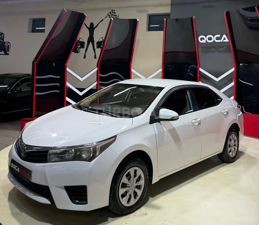 Toyota Corolla — foto 1/4