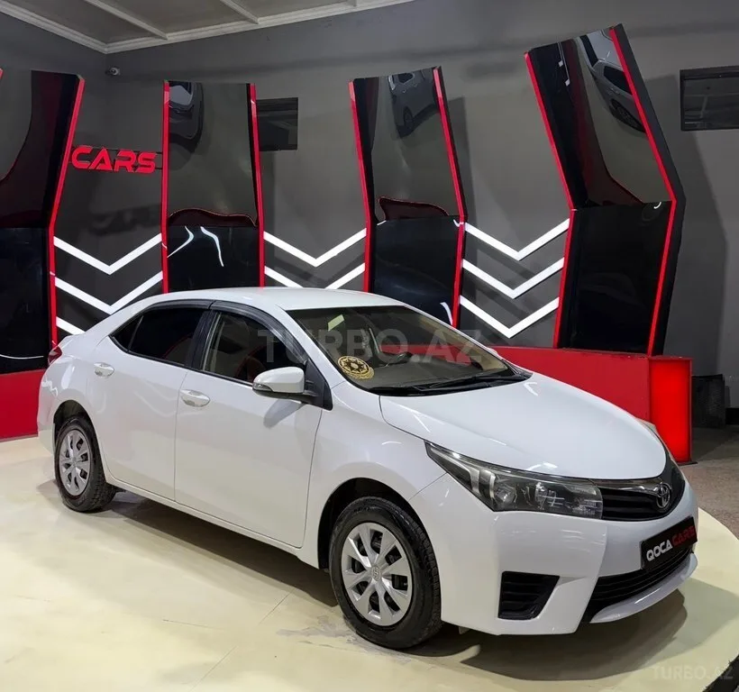 Toyota Corolla — foto 2/4