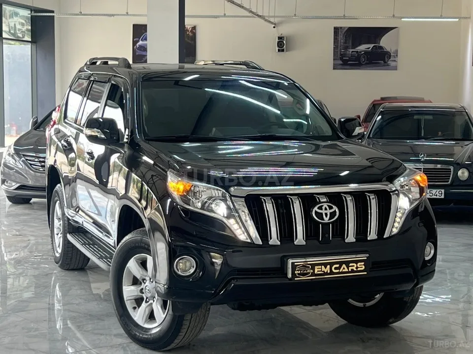 Toyota Land Cruiser Prado — foto 1/4