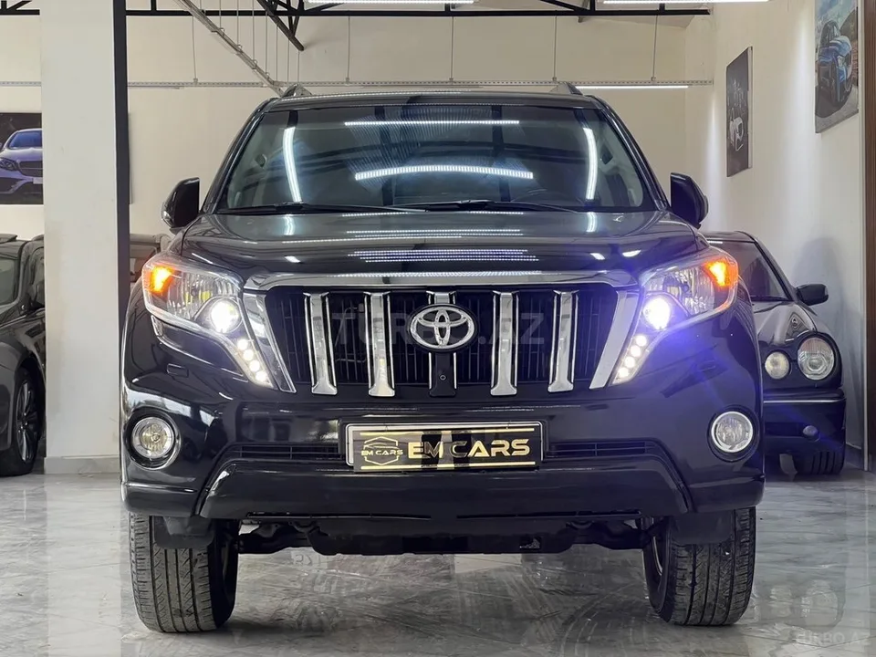 Toyota Land Cruiser Prado — foto 2/4