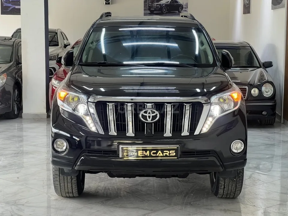 Toyota Land Cruiser Prado — foto 3/4